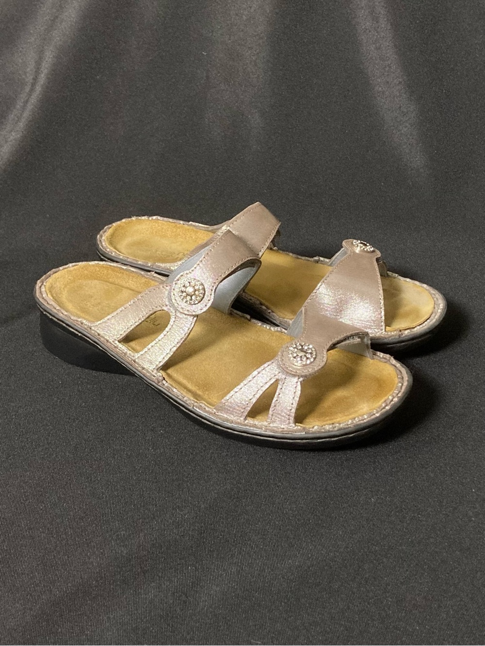 ⭐️ Naot Triton Silver Threads Leather Embellished Strap Sandals Size 39